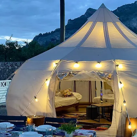 La Escalada Kompleks wypoczynkowy *